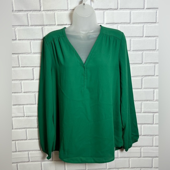 Pleione Tops - PLEIONE women v-neck long sleeve green blouse/size L